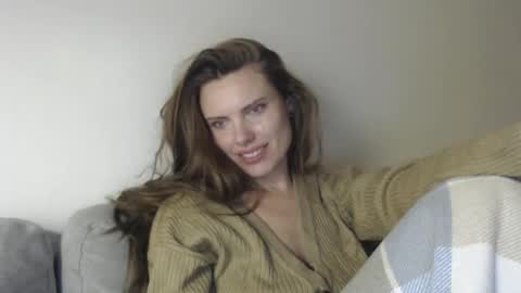 Snapshot of infinitiq45 chatting on November 14, 10:29 pm Sweet girl online show from November 14, 10:29 pm