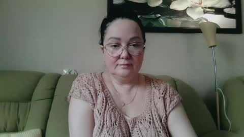 Snapshot of infinity_loveliness chatting on May 14, 4:52 am Infinity online show from May 14, 4:52 am