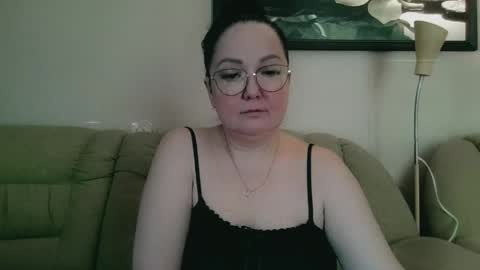 Snapshot of infinity_loveliness chatting on May 17, 6:00 am Infinity online show from May 17, 6:00 am