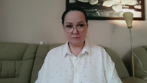 Snapshot of infinity_loveliness chatting on May 18, 5:24 am Infinity online show from May 18, 5:24 am