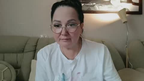Snapshot of infinity_loveliness chatting on June 7, 5:22 am Infinity online show from June 7, 5:22 am