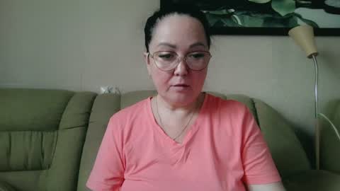 Snapshot of infinity_loveliness chatting on June 15, 6:26 am Infinity online show from June 15, 6:26 am