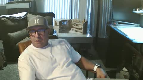 inittogetitin online show from December 21, 10:17 pm