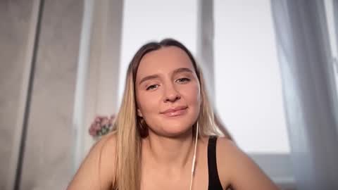 iniva05 online show from March 14, 12:32 pm