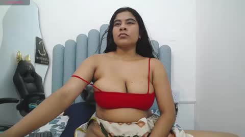 Snapshot of iniyalaboni chatting on February 24, 7:41 pm Iniya online show from February 24, 7:41 pm