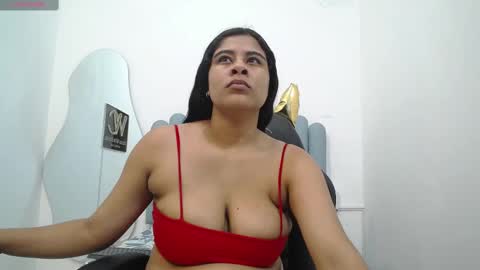 Snapshot of iniyalaboni chatting on February 28, 1:14 pm Iniya online show from February 28, 1:14 pm