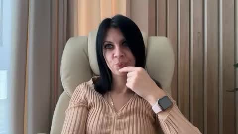 Snapshot of injaathome chatting on November 18, 8:08 am InjaAtHome online show from November 18, 8:08 am