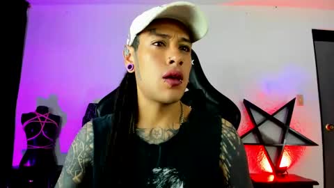 Snapshot of ink_u_buzz chatting on January 31, 6:02 am Dani online show from January 31, 6:02 am