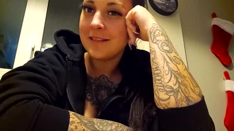 Snapshot of inkedcookies chatting on December 23, 8:11 am inkedcookies online show from December 23, 8:11 am
