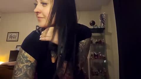 Snapshot of inkedcookies chatting on December 28, 8:37 am inkedcookies online show from December 28, 8:37 am