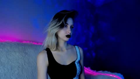 Snapshot of inner_light___ chatting on January 18, 3:59 pm Venera online show from January 18, 3:59 pm