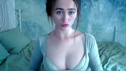 Snapshot of innnita chatting on May 13, 10:34 am Lina online show from May 13, 10:34 am
