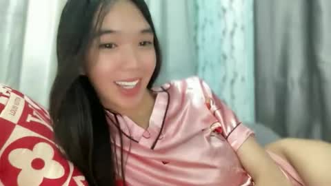 Snapshot of innocent_reign69 chatting on May 11, 11:49 am Reign online show from May 11, 11:49 am