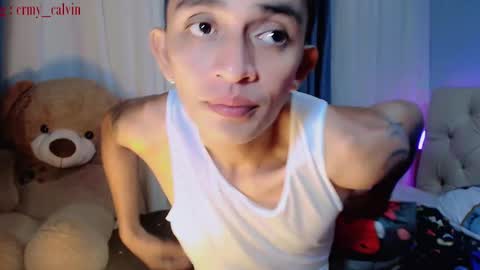 Snapshot of innocent_twinkxx chatting on December 19, 3:52 pm calvin online show from December 19, 3:52 pm