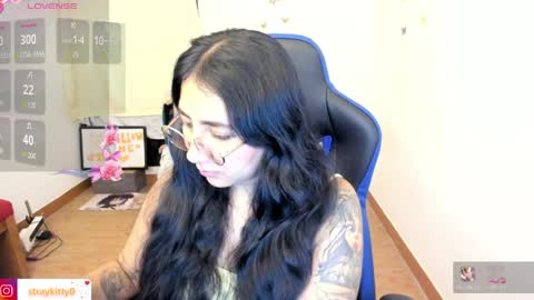Snapshot of innocentchurchgirlll chatting on April 7, 2:45 am Luna online show from April 7, 2:45 am