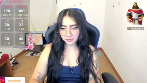 Snapshot of innocentchurchgirlll chatting on April 9, 11:32 pm Luna online show from April 9, 11:32 pm