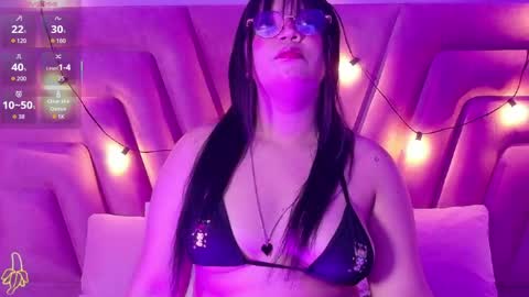 innocenthazel online show from May 2, 3:11 am