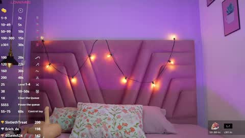 Snapshot of innocenthazel chatting on June 5, 3:02 am innocenthazel online show from June 5, 3:02 am