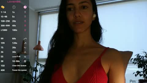 Snapshot of innocentlatiina chatting on June 7, 5:38 pm Laroa online show from June 7, 5:38 pm