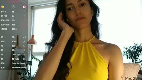 Snapshot of innocentlatiina chatting on June 18, 7:07 pm Laroa online show from June 18, 7:07 pm