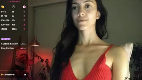 Snapshot of innocentlatiina chatting on July 11, 10:33 pm Laroa online show from July 11, 10:33 pm