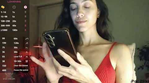 Snapshot of innocentlatiina chatting on July 14, 12:35 am Laroa online show from July 14, 12:35 am
