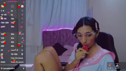 Snapshot of inocent_luna chatting on December 13, 8:37 pm Luna moon online show from December 13, 8:37 pm