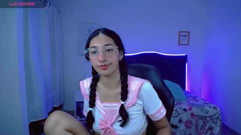 Snapshot of inocent_luna chatting on November 29, 4:26 am Luna moon online show from November 29, 4:26 am