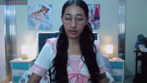 Snapshot of inocent_luna chatting on April 19, 4:01 am Luna moon online show from April 19, 4:01 am