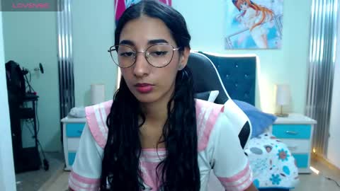 Snapshot of inocent_luna chatting on May 1, 3:44 am Luna moon online show from May 1, 3:44 am