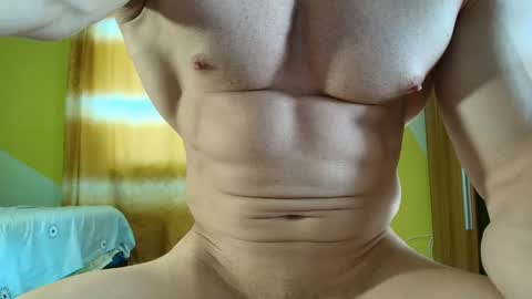 Snapshot of insanephisique chatting on November 26, 9:10 am insanephisique online show from November 26, 9:10 am