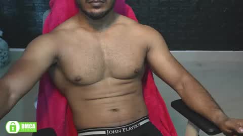 Snapshot of insanestud_miles chatting on July 1, 3:52 am Miles online show from July 1, 3:52 am