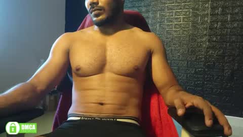 Snapshot of insanestud_miles chatting on July 5, 4:30 am Miles online show from July 5, 4:30 am