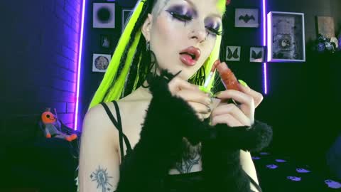   SANIA  online show from December 19, 5:08 pm