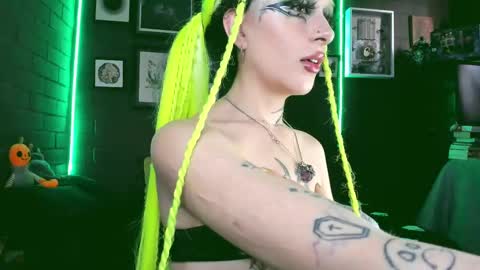   SANIA  online show from February 21, 6:48 pm