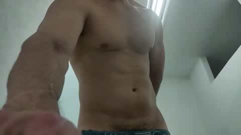 Snapshot of insistente chatting on January 17, 4:43 pm INSTAGRAM camilodlx online show from January 17, 4:43 pm