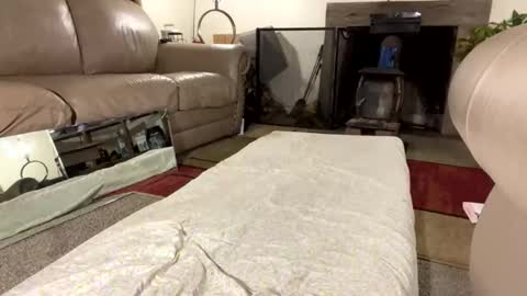 Snapshot of insomniak_x chatting on December 20, 9:16 am savage x online show from December 20, 9:16 am