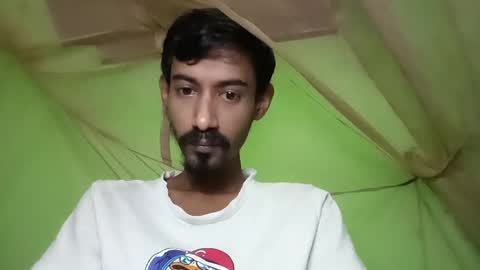 interne8famous online show from November 4, 10:14 am