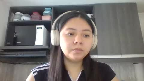 Iris 3 online show from November 18, 1:59 pm