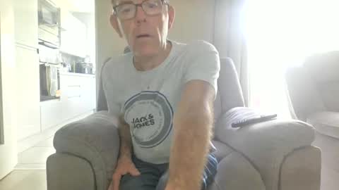 Snapshot of inthemood63 chatting on September 15, 3:45 pm inthemood63 online show from September 15, 3:45 pm