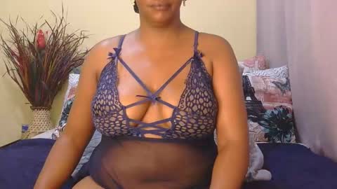 boniswa caroline online show from May 27, 10:40 pm