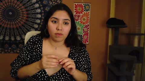 Snapshot of intimatetales chatting on December 1, 11:47 pm Africa online show from December 1, 11:47 pm