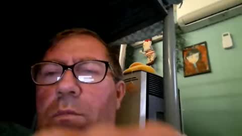Snapshot of ioanamihaii chatting on May 3, 8:37 pm Mihai online show from May 3, 8:37 pm