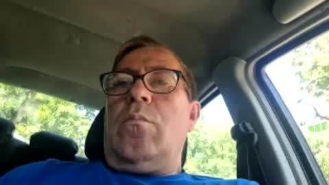 Snapshot of ioanamihaii chatting on August 3, 9:37 am Mihai online show from August 3, 9:37 am