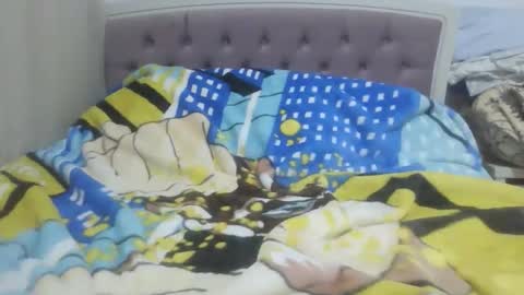 Snapshot of ipog4034 chatting on December 14, 12:05 am YourVirtualSlave online show from December 14, 12:05 am