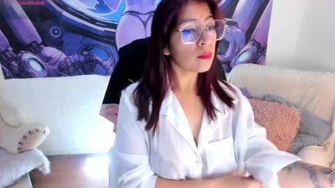 Snapshot of irene_casas chatting on October 19, 1:39 am Irene Casas online show from October 19, 1:39 am