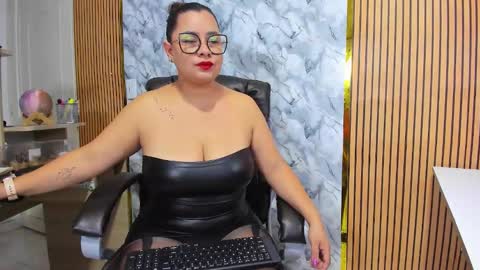 IRENE EVANS And Mr. George online show from March 16, 11:31 pm