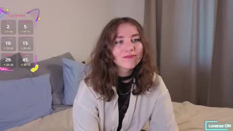 Maxin online show from October 19, 1:01 pm