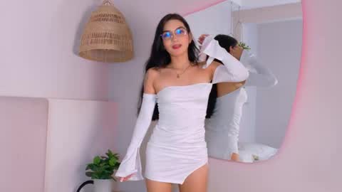 Snapshot of iriataylor chatting on May 24, 2:00 pm Iria online show from May 24, 2:00 pm