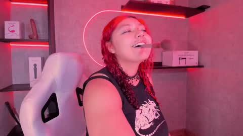 iriisfeitan online show from November 19, 9:53 am